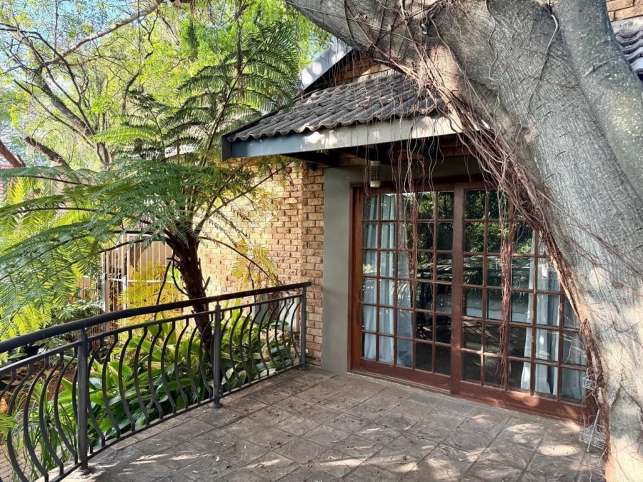 5 Bedroom Property for Sale in Safari Gardens North West